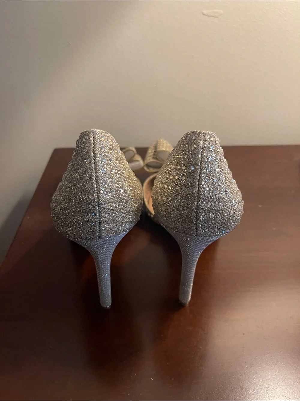 INC International Concepts Gold Glitter Pointed Toe Bow Heels - Picture 3 of 7